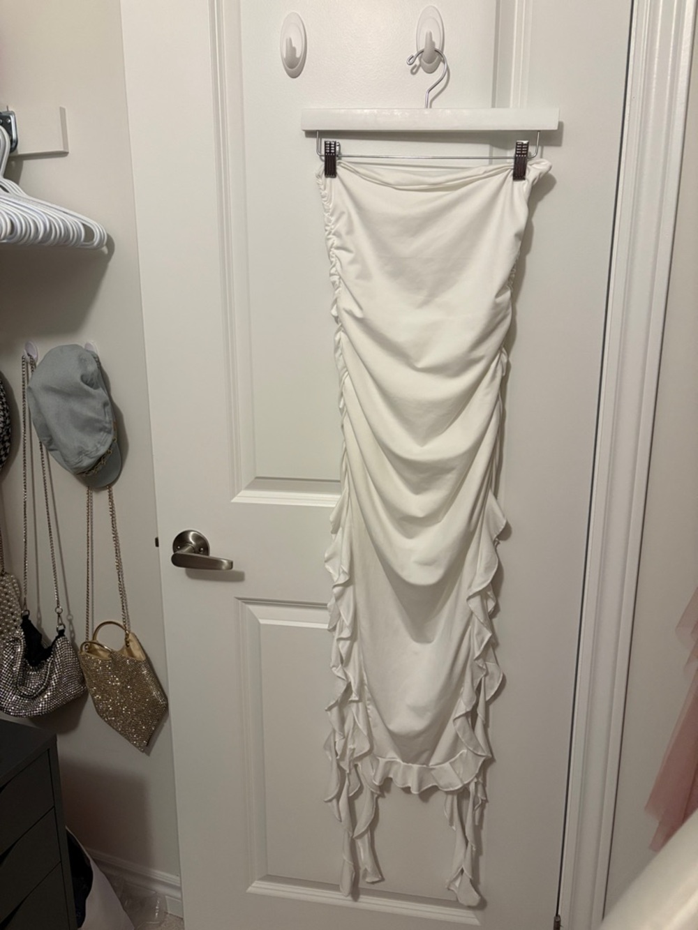 2/15$ SHEIN White Ruched Ruffle Maxi Skirt